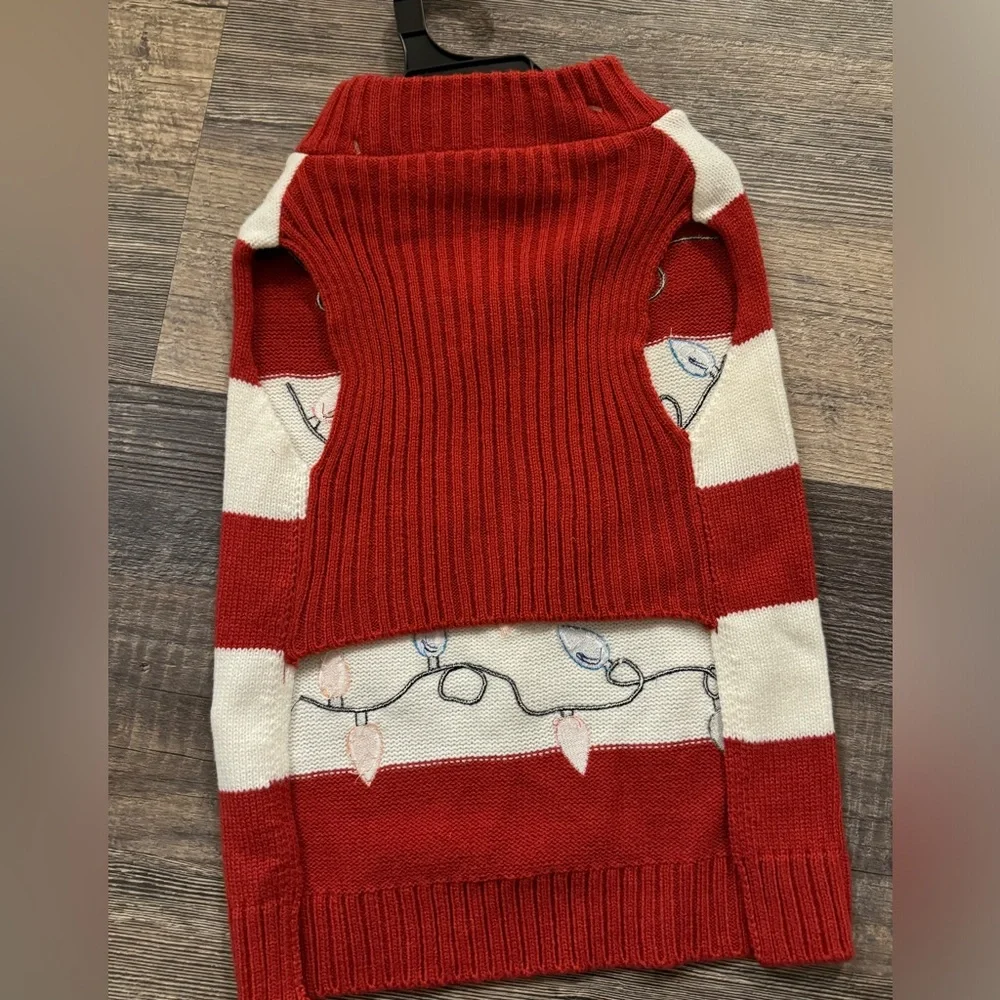 NWT‎ Paw & Tail Red Sweater Holiday Lights Dog Vest Christmas outfit Medium